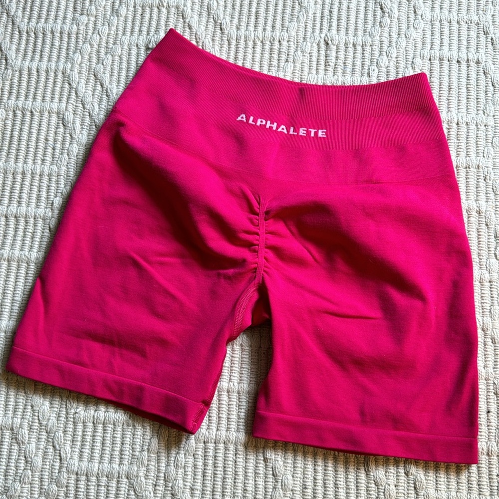 Alphalete Amplify Seamless Scrunch Shorts Hot Pink Size S